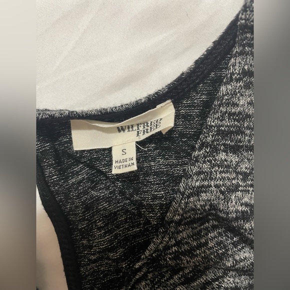 Aritzia Wilfred Free knit tank top in US size S - Picture 5 of 5